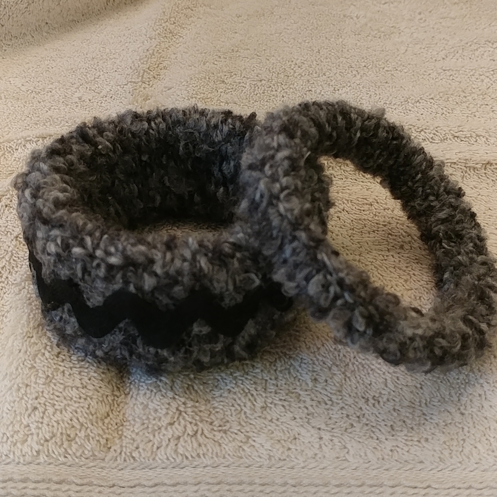 Laigh-Logan Creations - 2 bangle bracelets